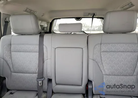 2024 Toyota Sequoia Sr5 z USA, uszkodzony, nr VIN 7SVAAABA0RX038917